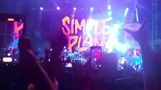 @simpleplan singing part of Mr Brightside by @TheKillersMusic