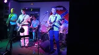 The Silvertonez - Genie with the light brown lamp