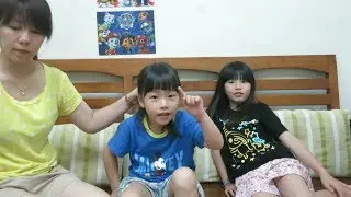 寶貝日記(媽媽幫小牛妹妹跟小花妹妹剪頭髮)