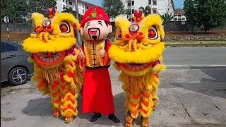 Lion Dance & God of Prosperity Bring Good Fortune to a Furniture Shop
