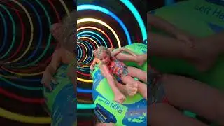 Giorgia va sugli scivoli pi&ugrave; pericolosi al parco acquatico gigante con Salvo #salvoegiorgia #shorts