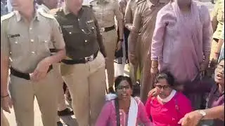 Competitive exam aspirants staged protest against Karnataka state government 