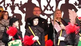 Stollenanschnitt auf dem Freiberger Christmarkt 2017