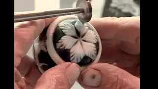 Getty Cameo Bottle