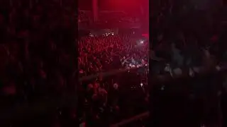 Circle pit at three days grace/loathe