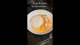 Rupi Rockets back in the kitchen&hellip; Thai Red Curry!