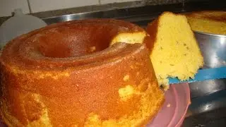Broa de fubá com queijo