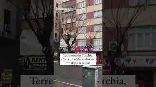 Terremoto Turchia, lo spaventoso crollo di un edificio diverse ore dopo la scossa #shorts