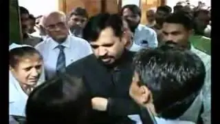 PakistanNews Mustafa Kamal Talk in Harsh words with women.flv