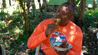 Comiendo gallina guisada con los puertoriqueños, El Rey Del Salciao