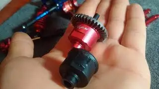 TRAXXAS X0-1 -  Alloy Diff upgrade (stock vs upgrade)