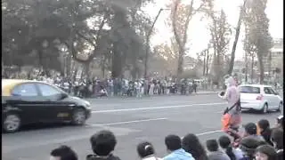 Defendiendo el teatro en espacios públicos. (Tuga - Karcocha) (extended)