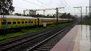 Elaichi WCAM-3 Behind 12293 Mumbai LTT-Allahabad AC Duronto Express!!