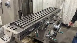 KEARNEY & TRECKER MODEL #205 S12 VERTICAL MILL: STOCK #79475