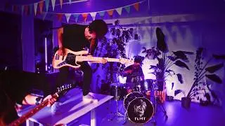 TLMT - Oliver (Official Music Video)