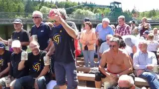 Herren 4 Volleyballer der TSG Blankenloch bei der Flo&szlig;fahrt auf der Isar