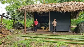 Homeless boy and girl cut bamboo trees to build a kitchen and dig drainage pipes - Homeless Boy