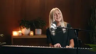 ANNIKA - The Stand Still Sessions: Fell In Love In A Minute