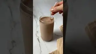 Tu vas essayer ?? 😋200ml lait + 1 cas cacao 100% + 1 CUP poudre Whey isolat &agrave; la vanille