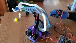 3d Printed Robot Arm with an Accelerometer and Flex Sensor Glove