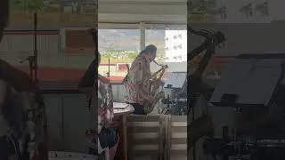 Freedom Jazz Dancing at Maui Chocolate #jazz #guitar