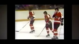 Rick MacLeish scores a goal (Leafs VS Flyers)