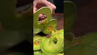Let&rsquo;s cut a horn-shaped honeydew melon  #fyp #knife #knifesharpening #ray #knifesharpener #rui