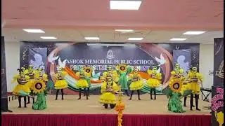 Bees dance performance in school#dance#music#song#bee#shorts