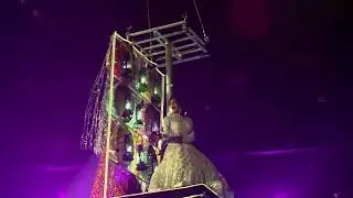 Sister Silky Kothari special entry and dance on her brothers #vivEKpal wedding Sangeet