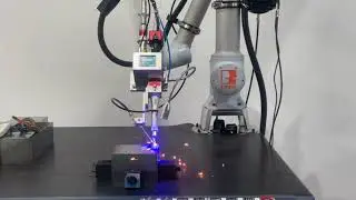 UMW 3000W Laser Welding Robot welding on stainless steel box