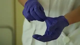 How to safely put on and take off gloves in hospitals