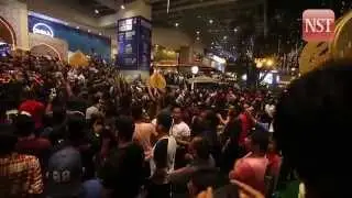 Protest at Low Yat Plaza turns unruly