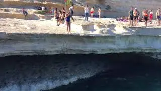 Salto em St Peter&rsquo;s Pool - Malta