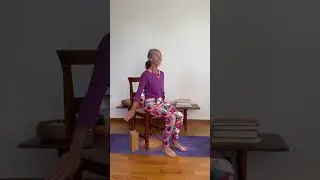 RINFORZA GAMBE E ADDOME CON LA POSIZIONE DELLA SEDIA IMMAGINARIA