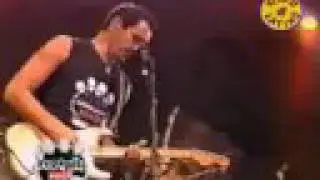Basta Fuerte - Divididos (Cosquin Rock 2005)