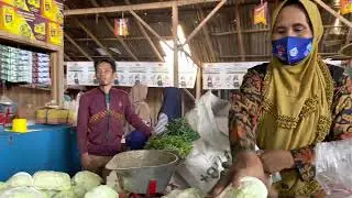 Belanja di Pasar traditional..