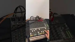 AKAI MPC-1000 / Roland TR-8 / waldorf rocket & blofeld