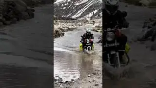 2023 Leh Ladakh ride  on rx100 😱water crossing 🔥#viralreels #shorts #motovlog #lehladakhtrip