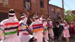 Procesión de Villafrades - Pasacalles, vivas y La Virgen (paloteo)