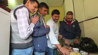 Office Lunch Party = Team, Food & Full Vibes!