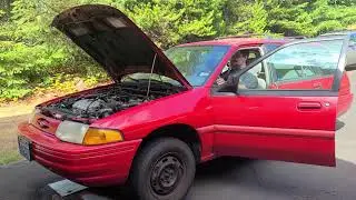 1994 Ford Escort 1.9L Engine Start Up