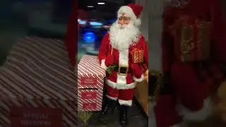 Santa needs that money 💰🤑#meme #funny #santa