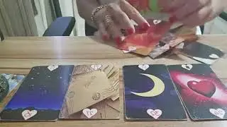 TEM OUTRA PESSOA NO CORAÇÃO DA PESSOA AMADA!