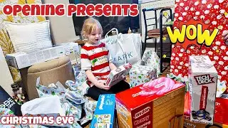 Christmas Eve OPENING PRESENTS | Vlogmas 2025 #openingpresents #christmaseve #theshaulfamily