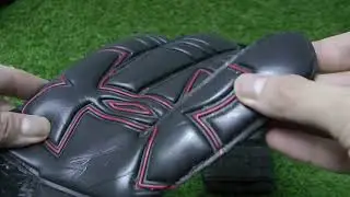 Under Armour Desafio Pro Fingersaves Goalkeeper Gloves Preview