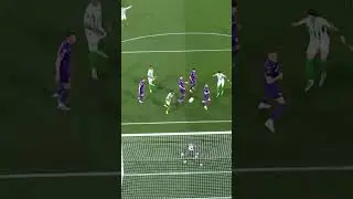 HUGE from De Gea!