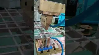 Wire mesh welding machine: simple operation, firm welding points#WireMeshWelding #WireWelding