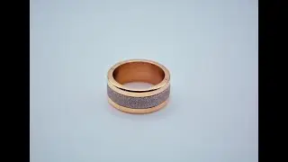 Rose Gold-colored Ring with Shiny Metallic Inner Band #ring #jewelry #giftideas #jewelrydesign