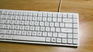 royal kludge 84 with honey milk keycaps