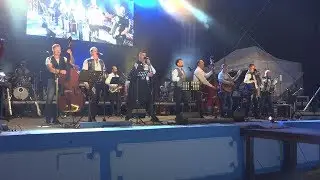 Na jednom pódiu sa stretli Kandráčovci a Kollárovci